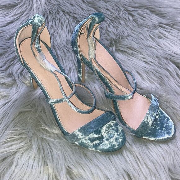 LOV Mark Light Blue Velvet Heals - Picture 2 of 4
